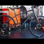 【商品紹介】メリダ クロスウェイ300-D – 毎日の自転車通勤・通学を快適にサポートする、プレミアムなクロスバイク –