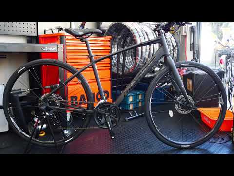 【商品紹介】メリダ クロスウェイ300-D – 毎日の自転車通勤・通学を快適にサポートする、プレミアムなクロスバイク –