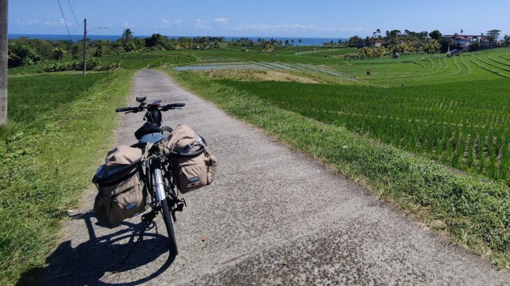 【インドネシアLIVE】3000km自転車旅で最終地点バリ島クタを目指します。