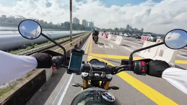 バイク旅| マレーシアからシンガポールへ | 国境超え| Triumph Scrambler 400x | DJI Action 4